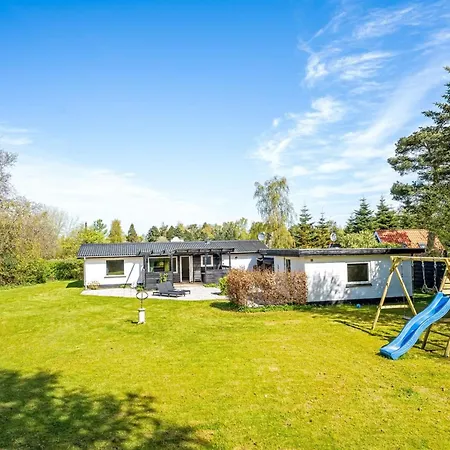 Annastasia Ferienhaus Bøtø By