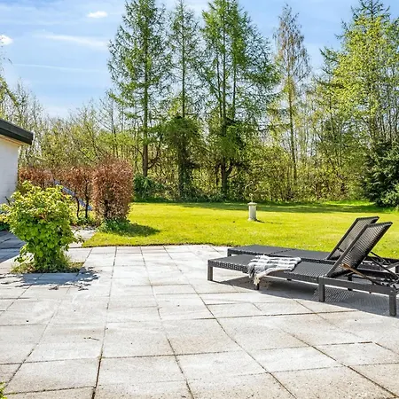 Annastasia - 400m From The Sea By Interhome